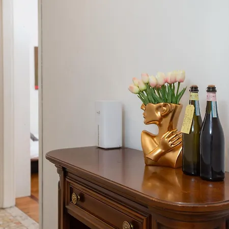 Artstay - Exclusive In Porta Romana, Free Parking Apartment