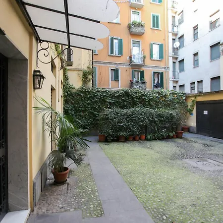 Hacca Collection - Chic 2br In Cool Porta Venezia District Appartement *