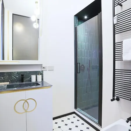 3 Minutes' Walk From The Duomo Cathedral