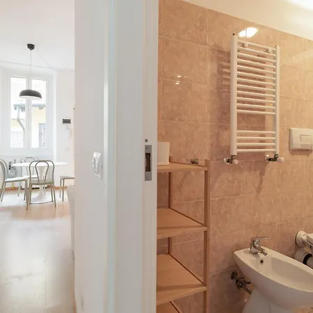 Daire Guesthost - Porta Garibaldi White Flats *