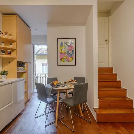 Pontaccio, 4 - Vivere In Brera, Quartiere Bohemien Di * Milano