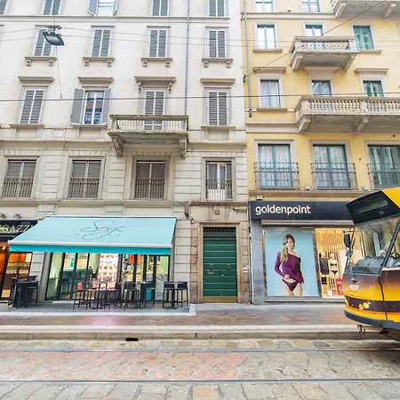 アパート Bilocale In Piazza Duomo 4pax ミラノ