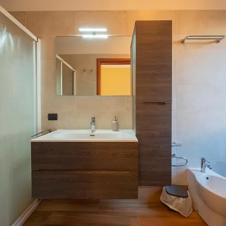 Apartament Prestigioso In Zona Tortona - Solari *