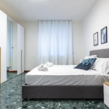 Spacious 4-bed 2-bath, 3 Min Walk To M1 Bande Nere Apartmán Milán