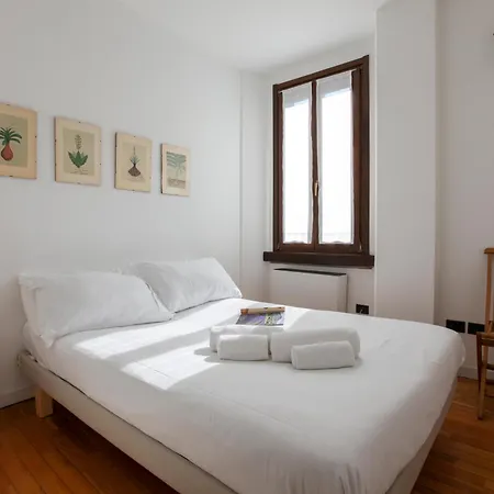 Hacca Collection - Brera & Fashion District - Bright 2br Milan