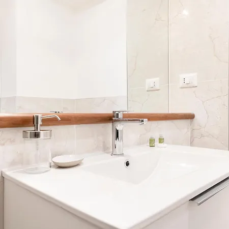 Easylife - - Spallanzani 15 - Porta Venezia