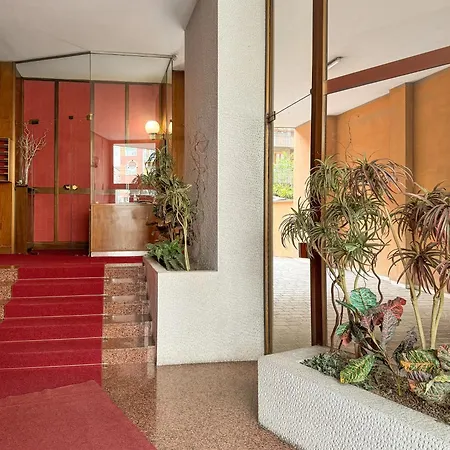 Artstay - Free Parking, Luxury Apt, M5, Sauna * מילאנו