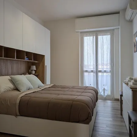 Urban - Near San Siro Stadium, Fiera Milano, American Embassy, Portello, Life And Arco Della Pace Movida