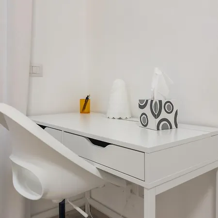 Chiara's Urban Oasis - - Duomo 8 Min Apartman *