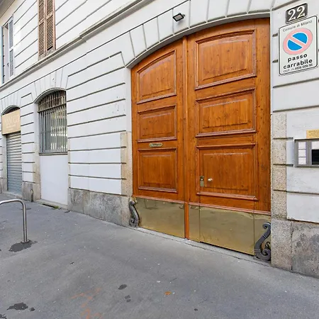 Daire La Vecchia Milano-les Nubles Vannucci - Il Ballatoio E Il Cortile