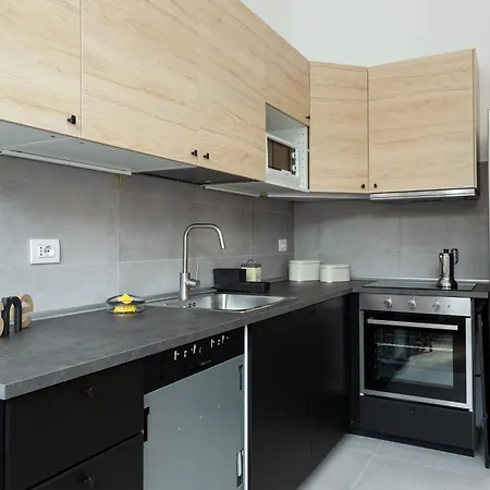 Joivy Contemporary In Historical Giambellino-lorenteggio Mailand