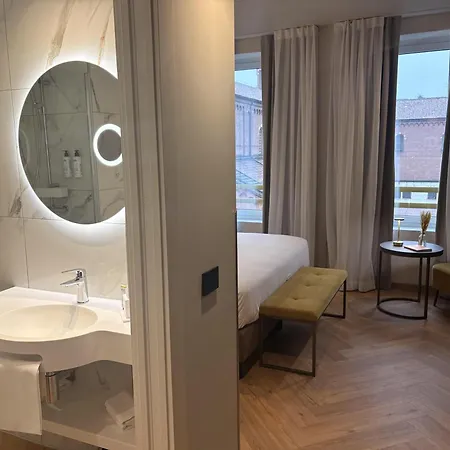 Western Madison מלון 4*