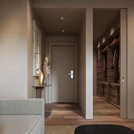 Crowne Plaza By Ihg Hotel