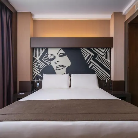 Crowne Plaza By Ihg