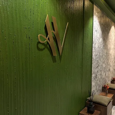 Av 밀라노