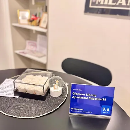 Glamour Liberty Sabotino38 * Milão