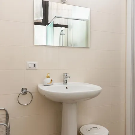 Artstay Exclusive Near Train Metro, Parking Milano