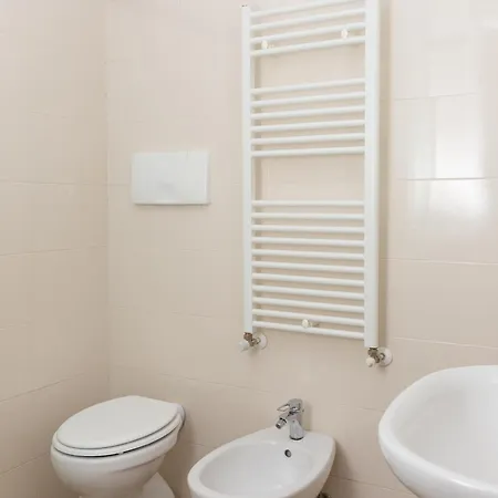 Apartment Artstay Exclusive Near Train Metro, Parking