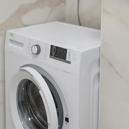 Ourjoy & Skyjoy Units - Via M Gioia, 47 - Wifi, 1 Private Parking, Station, Apartmán