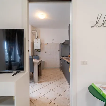 Ourjoy & Skyjoy Units - Via M Gioia, 47 - Wifi, Private Parking, Station, *