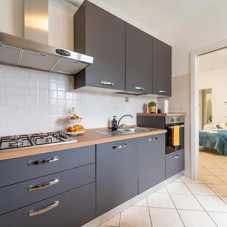 Ourjoy & Skyjoy Units - Via M Gioia, 47 - Wifi, Private Parking, Station, * Милан