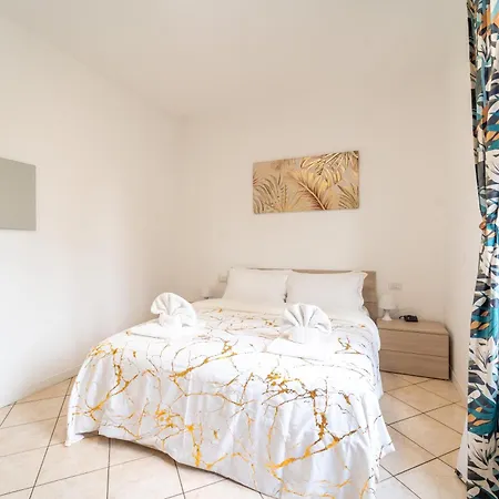 Ourjoy & Skyjoy Units - Via M Gioia, 47 - Wifi, Private Parking, Station, Апартаменты