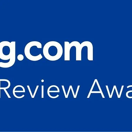 Casa Mari - Free Secure Parking, Breakfast, Private Bathroom, Wifi, Garden, Aircon, 5 Min Walk To Metro And Train Station Bed & Breakfast Milano