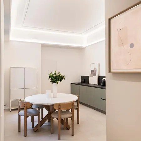 Relstay - Montenapoleone Apartment Milan