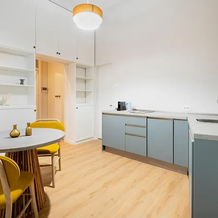 Apartment Relstay - Montenapoleone Milan