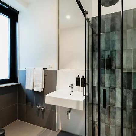 Relstay - Montenapoleone Milan