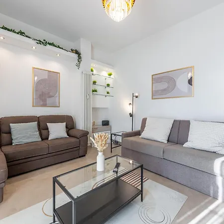 Sansiro75 Large 3bdr With Private Garage Near To Fiera And Stadium Διαμέρισμα