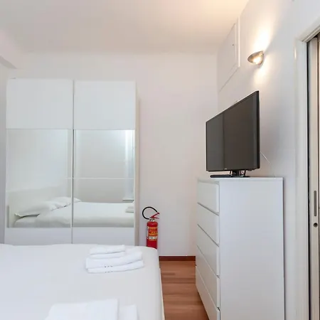 Apartmán I-host - Ugo Bassi Milán