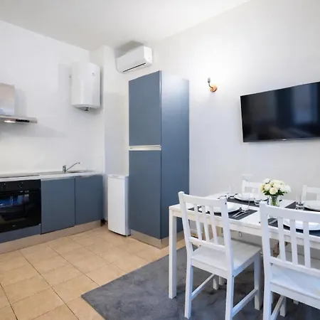 Giardino A - Elegante Apartmán *