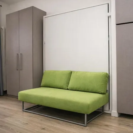 Navigli Nest Renovated With Balcony On The Naviglio Milán