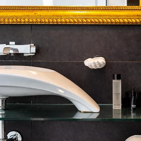 The Boutique - Duomo Luxury - Private Parking - Galleria - Center *