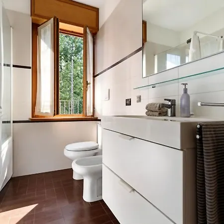 דירה Modern With Jacuzzi, Terrace And Private Garage מילאנו