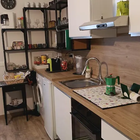 アパート Ongi Etorri B&b- Ripamonti,tram 24 Per Ieo, Policlinico, Fondazione Prada,duomo ミラノ