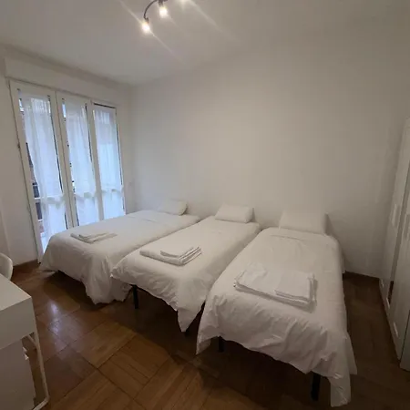 דירה Navigli Newly Renovated 2 Bathrooms מילאנו