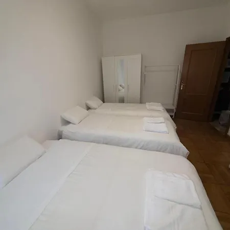 Navigli Newly Renovated 2 Bathrooms Διαμέρισμα