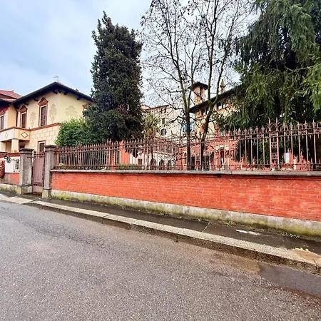 Casa Estia - Mico, Fiera Milano, Citylife, San Siro, Metro 2 Min - Refined Historic *