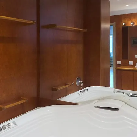 Comecasa Monte Napoleone Exclusive * Milán