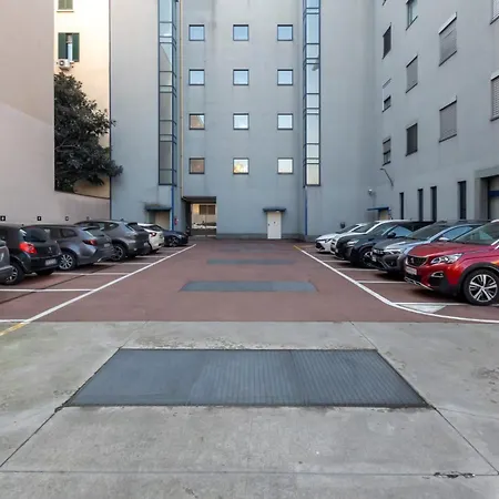 Hotiday Navigli ホテル