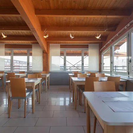 Hotiday Navigli ホテル ミラノ