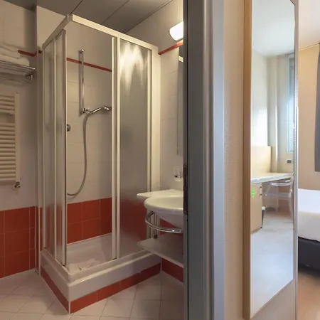 Hotiday Navigli ホテル ミラノ