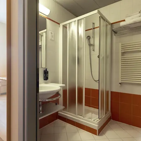 Hotiday Navigli 4* ミラノ