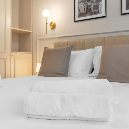 Otel Vittoriana Foresteria Lombarda *