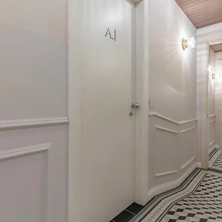 Hotel Welcome Foresteria Lombarda *