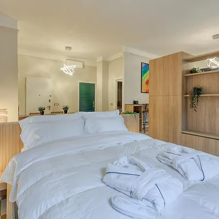 게스트하우스 Dibraluxurysuites 4*