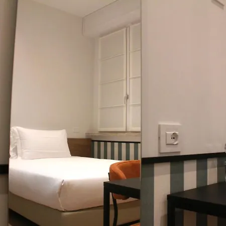 Homa Certosa District Otel