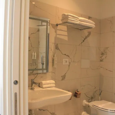 Homa Certosa District Otel Milano